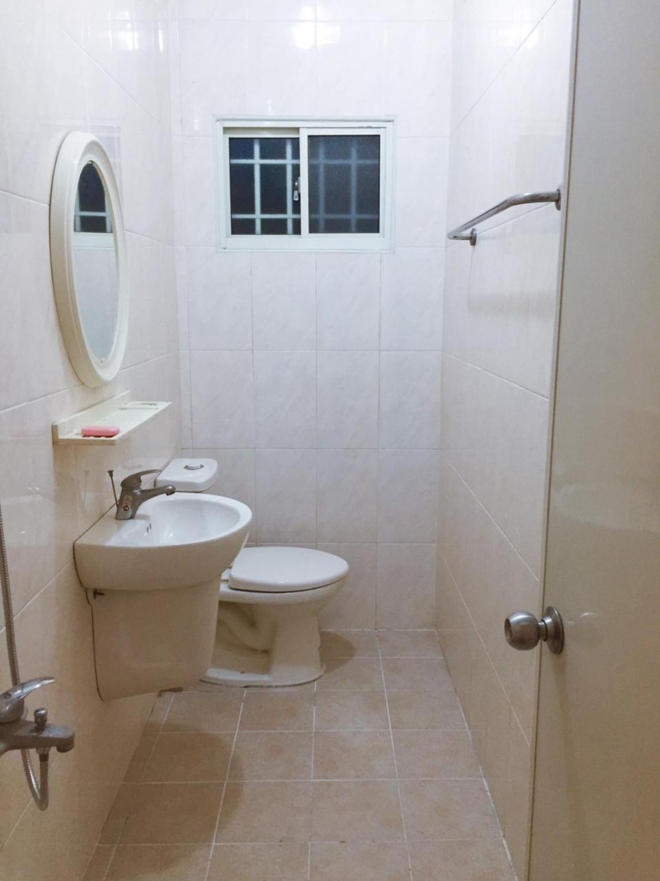 巷弄內的老宅 Hotel Pingtung Ngoại thất bức ảnh